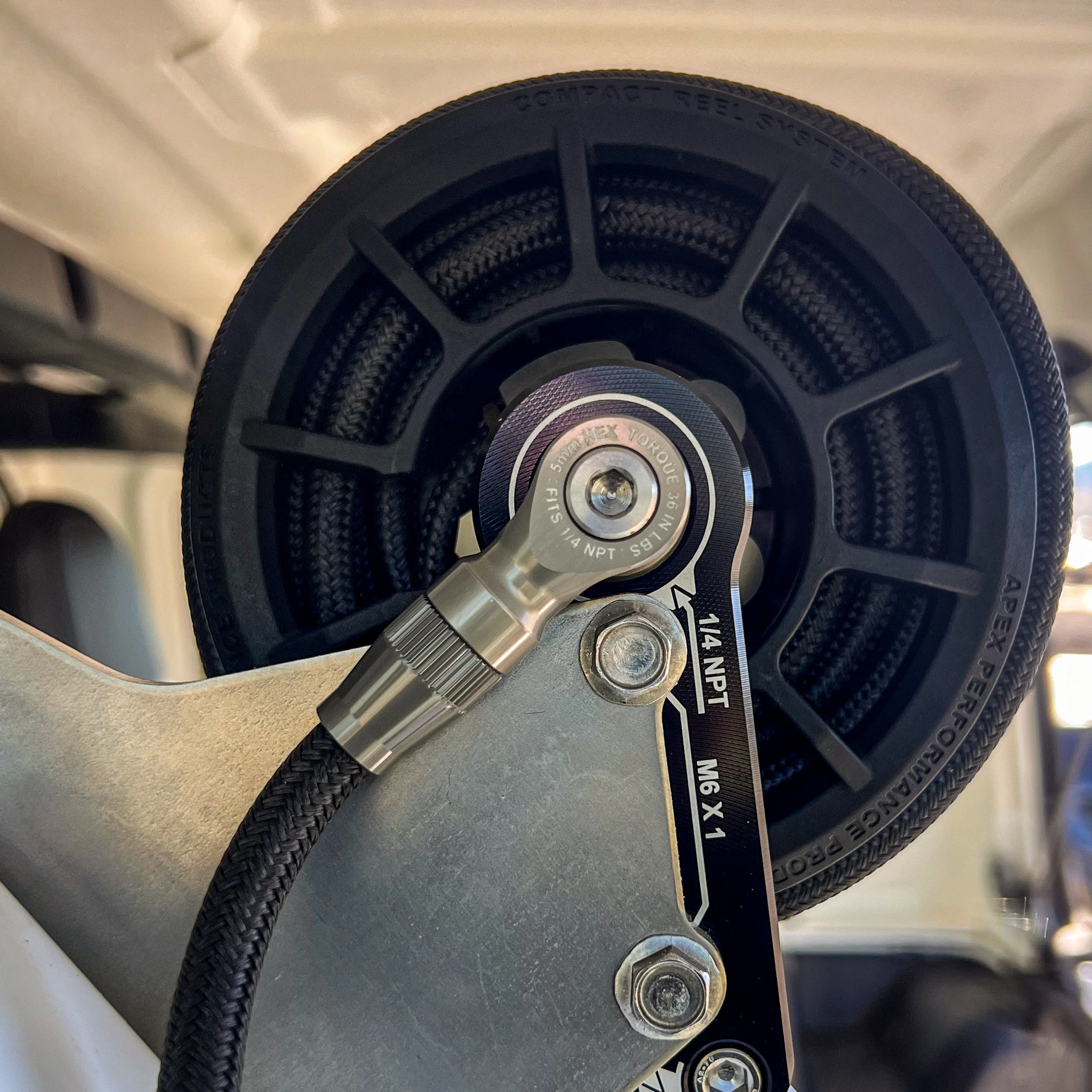 BANJO FITTING FOR CRS - 1/4 NPT to APEX 3/8 BRAIDED AIR HOSE - Image 3